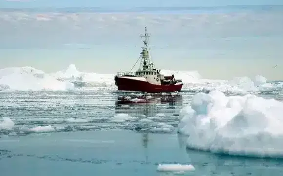 BlueTracker SSAS Arctic Responder: A Vital Tool for Fishing Vessels Operating in Colder Climate